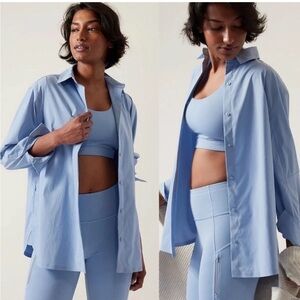 Athleta Light Blue Oversized Activewear Top Poplin Shirt Size Small